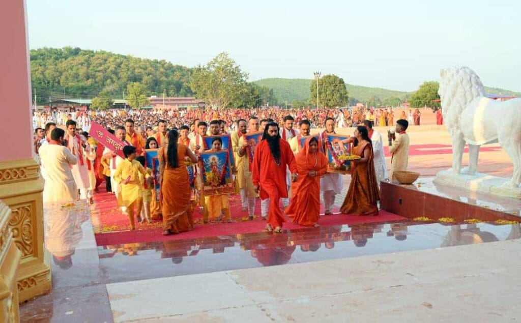 shri shaktiputra ji maharaj in Durga Chalisa Mandir
